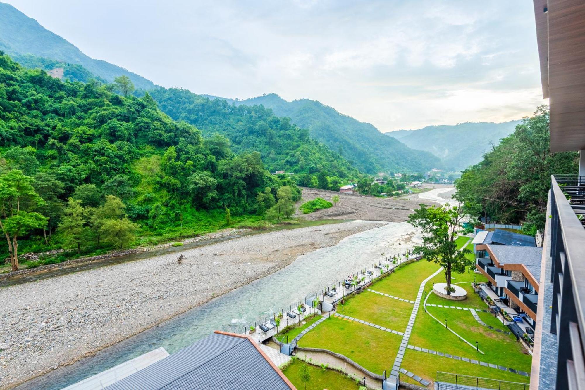 Dls Divine River Resort And Spa, Rishīkesh 外观 照片