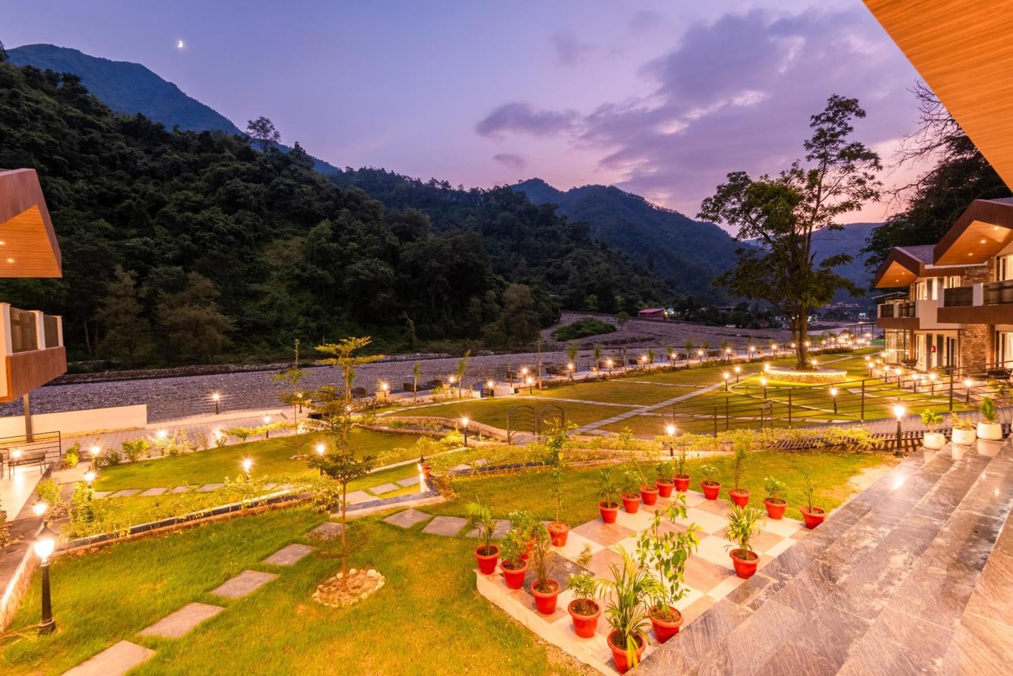 Dls Divine River Resort And Spa, Rishīkesh 外观 照片