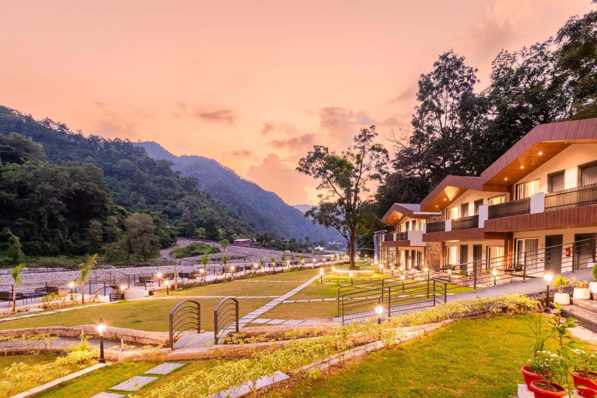 Dls Divine River Resort And Spa, Rishīkesh 外观 照片