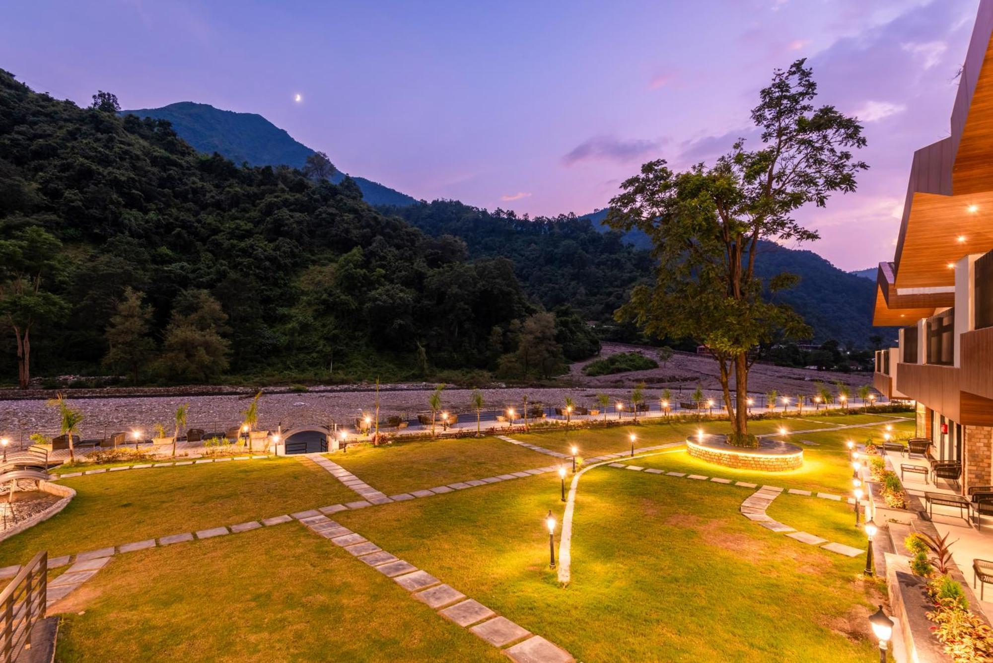 Dls Divine River Resort And Spa, Rishīkesh 外观 照片